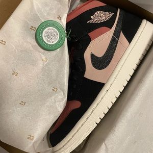 Air Jordan 1 Mid